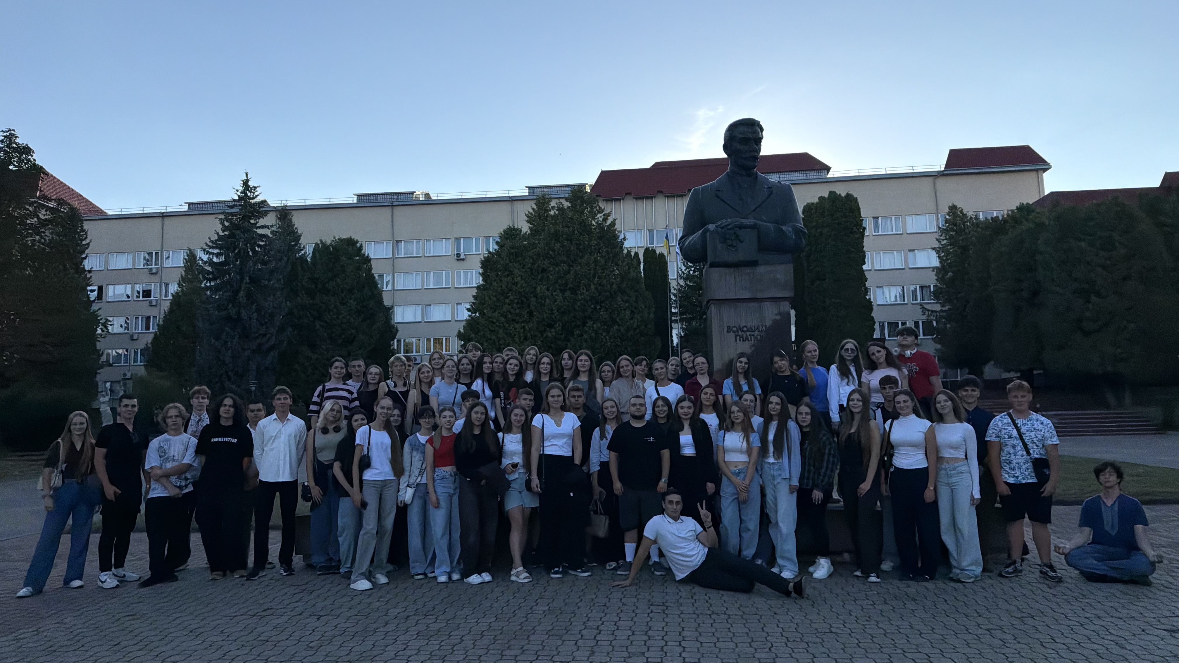 Spilne foto z vidviduvachamy ekskursii 